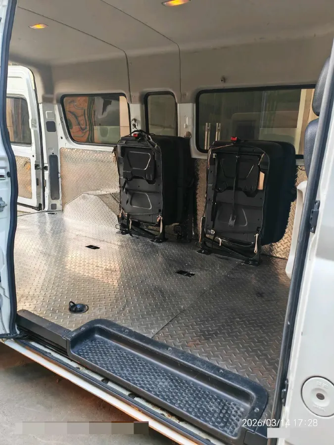 2018 MAXUS XinTu V80 2.5T 136HP L4 6MT,autocango,china used car exporter,china ev exporter,chinese used car exporter,chinese used ev exporter