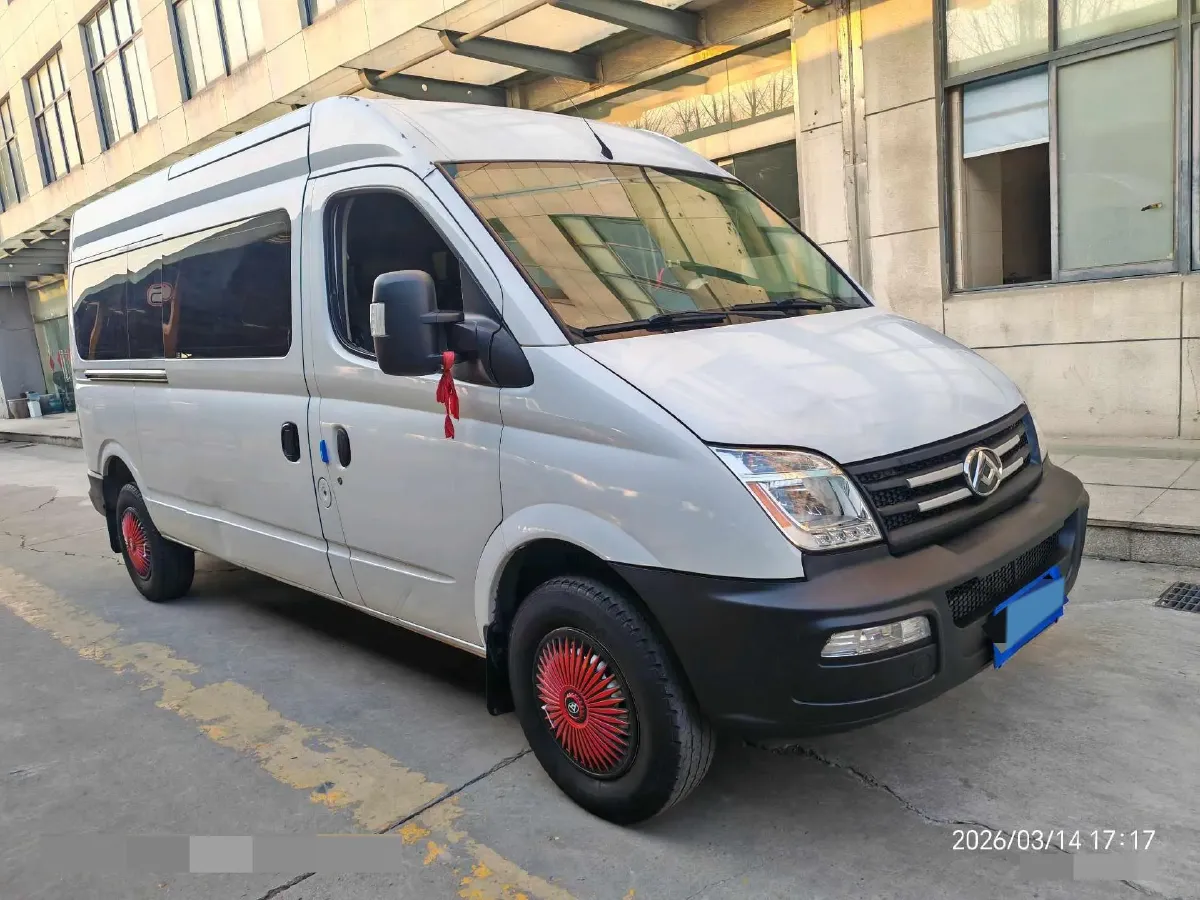 2018 MAXUS XinTu V80 2.5T 136HP L4 6MT,autocango,china used car exporter,china ev exporter,chinese used car exporter,chinese used ev exporter