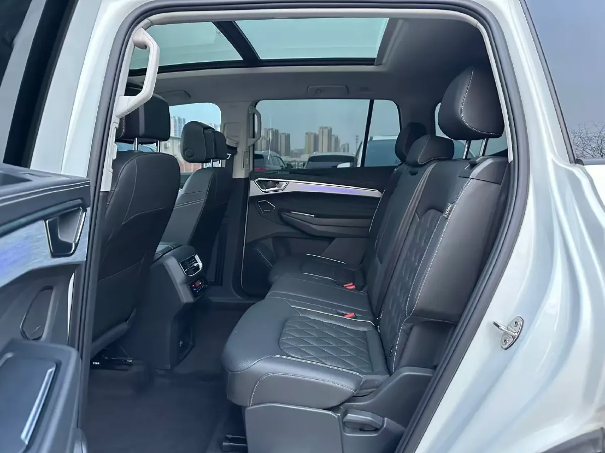 2021 Volkswagen Talagon 2.5T 299HP V6 7DCT,autocango,china used car exporter,china ev exporter,chinese used car exporter,chinese used ev exporter