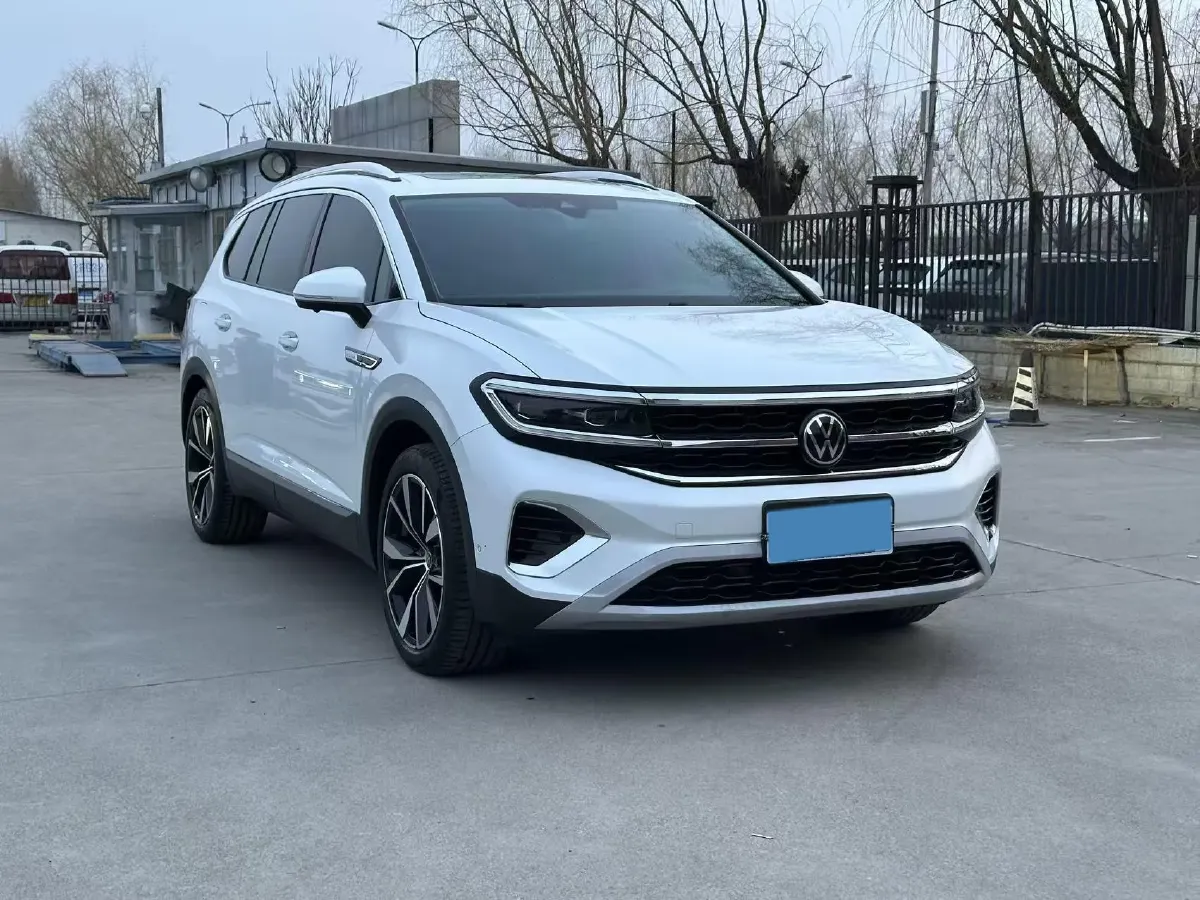 2021 Volkswagen Talagon 2.5T 299HP V6 7DCT,autocango,china used car exporter,china ev exporter,chinese used car exporter,chinese used ev exporter