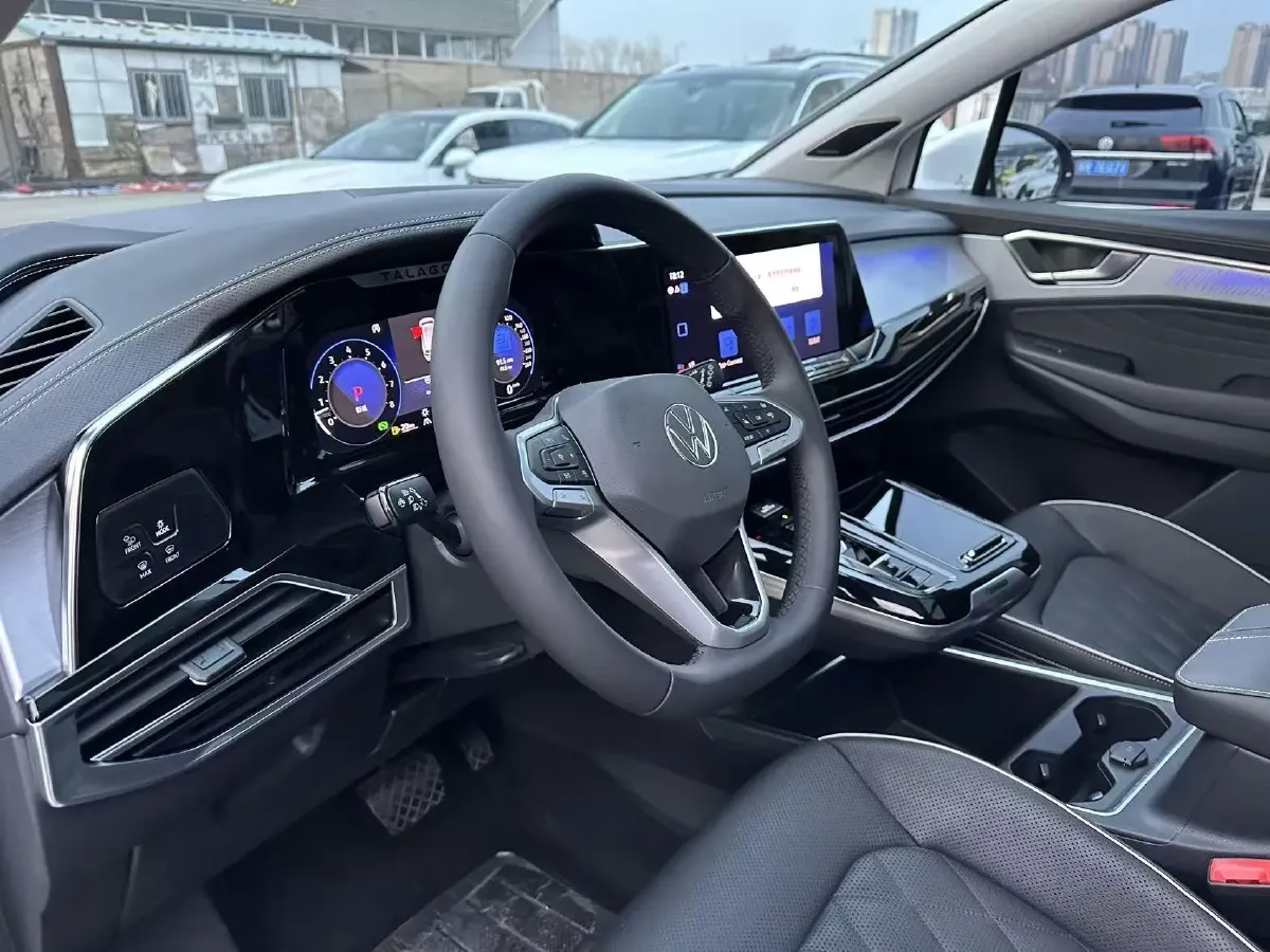 2021 Volkswagen Talagon 2.5T 299HP V6 7DCT,autocango,china used car exporter,china ev exporter,chinese used car exporter,chinese used ev exporter