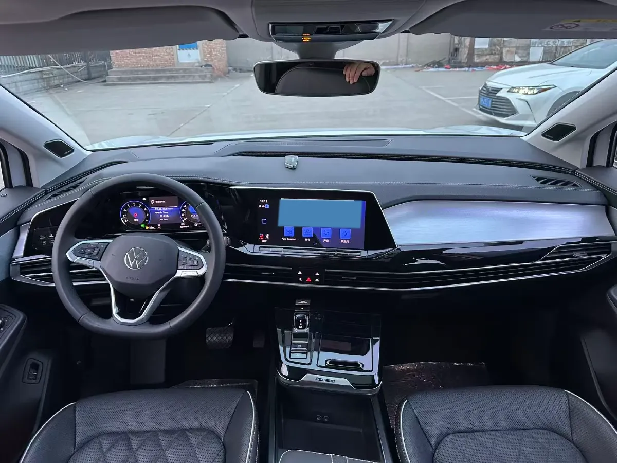 2021 Volkswagen Talagon 2.5T 299HP V6 7DCT,autocango,china used car exporter,china ev exporter,chinese used car exporter,chinese used ev exporter