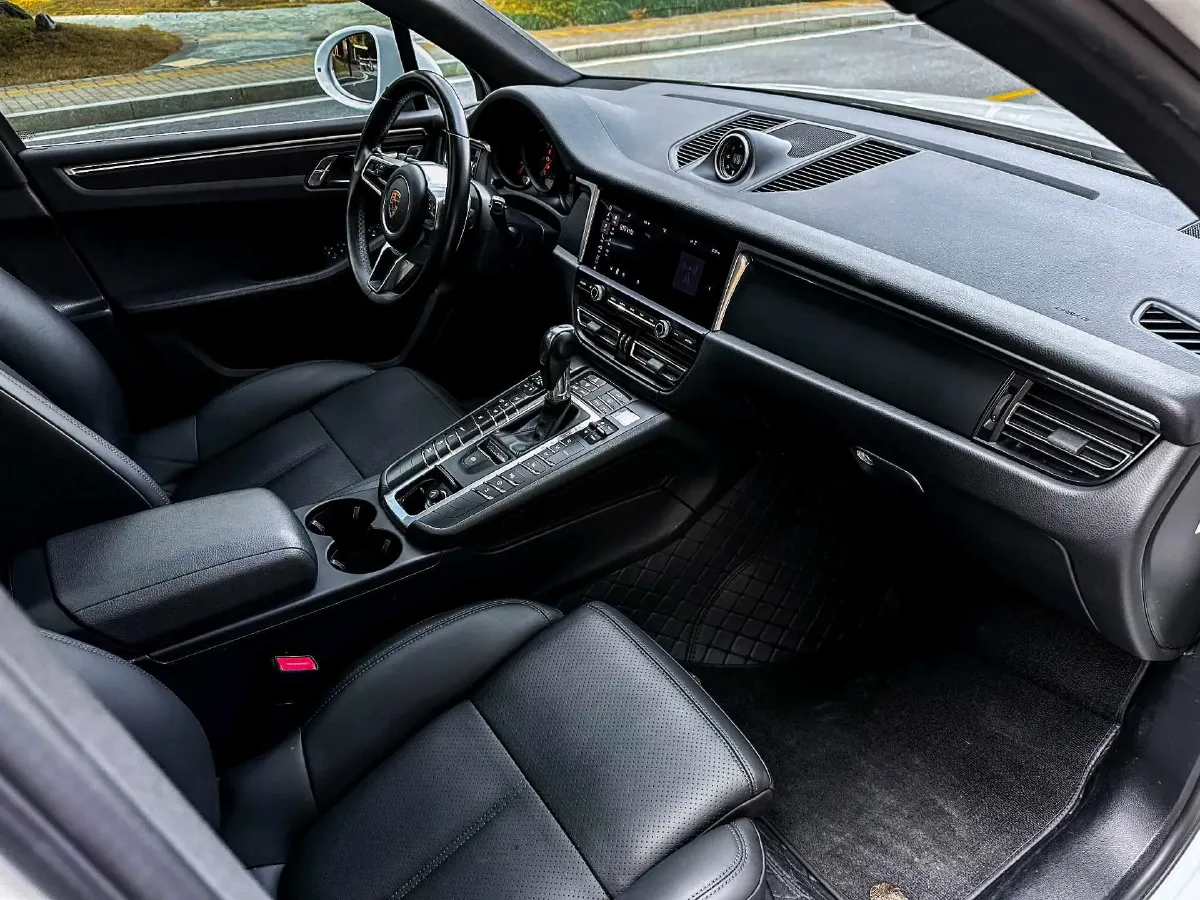 2018 Porsche Macan 2.0T 252HP L4 7DCT,autocango,china used car exporter,china ev exporter,chinese used car exporter,chinese used ev exporter