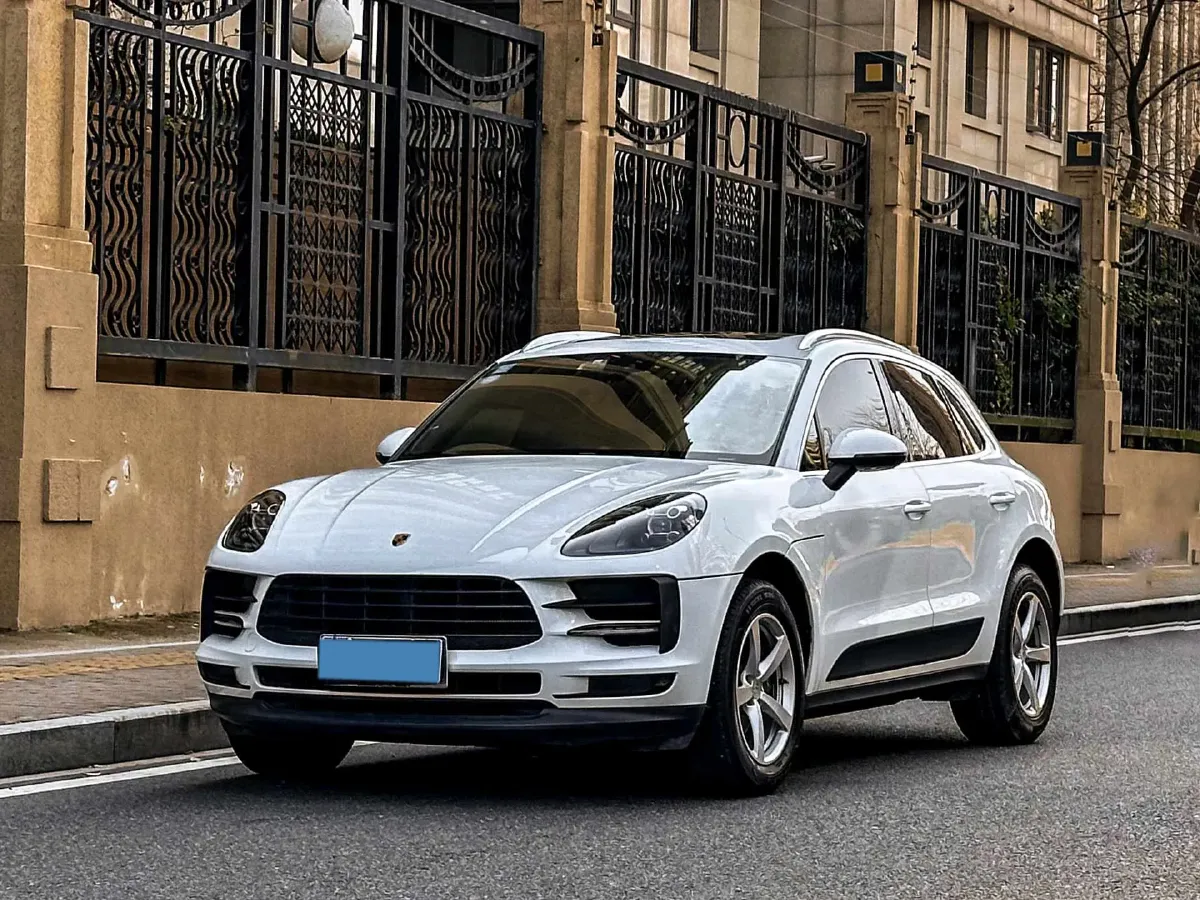 2018 Porsche Macan 2.0T 252HP L4 7DCT,autocango,china used car exporter,china ev exporter,chinese used car exporter,chinese used ev exporter