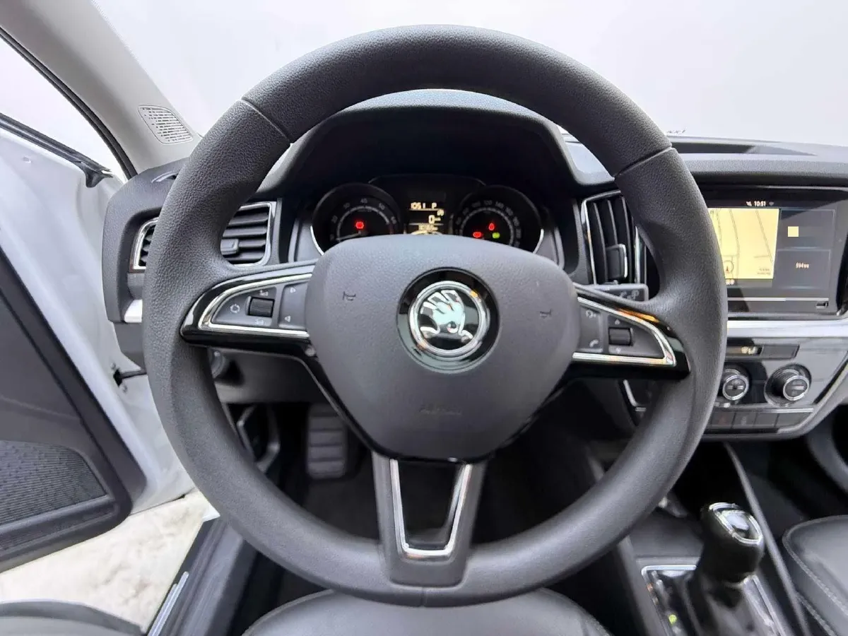 2021 Skoda Kamiq 1.5L 112HP L4 6AT,autocango,china used car exporter,china ev exporter,chinese used car exporter,chinese used ev exporter