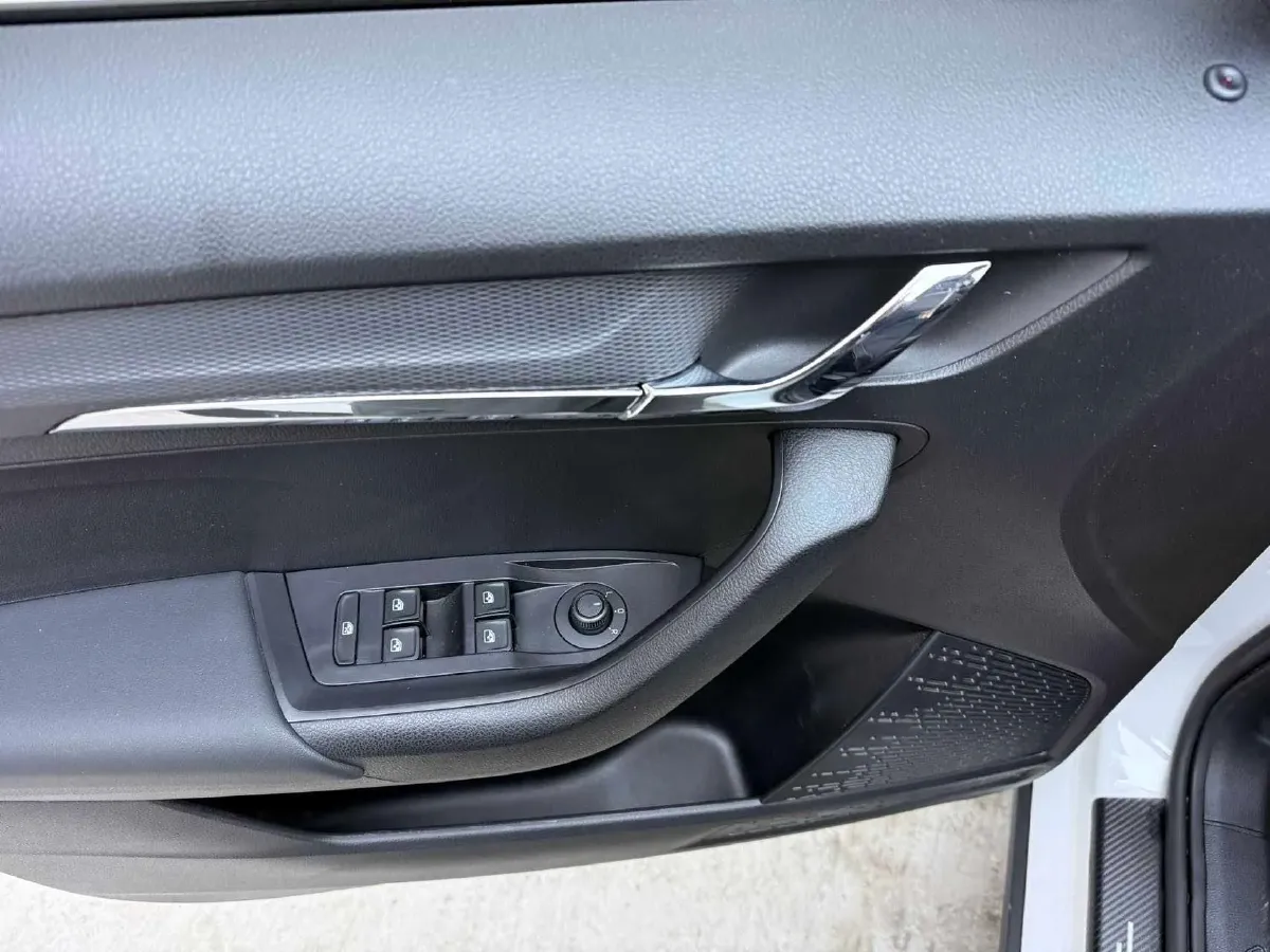 2021 Skoda Kamiq 1.5L 112HP L4 6AT,autocango,china used car exporter,china ev exporter,chinese used car exporter,chinese used ev exporter