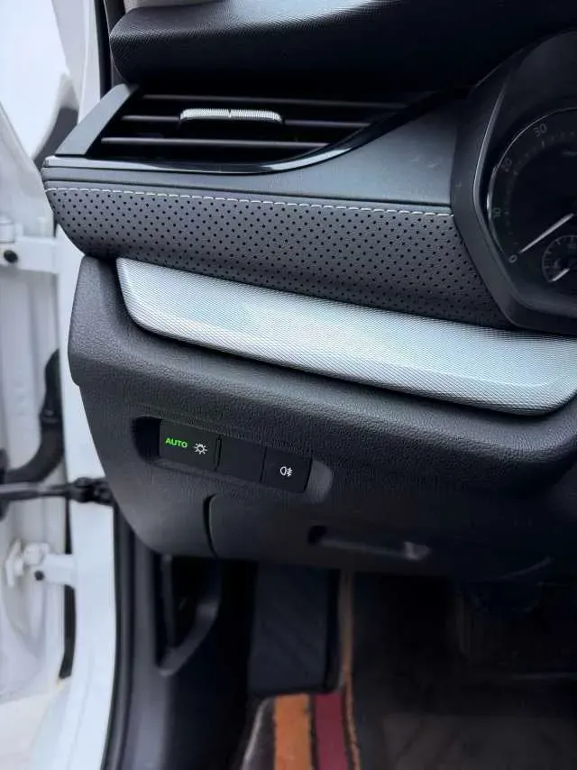 2021 Skoda Octavia 1.4T 150HP L4 7DCT,autocango,china used car exporter,china ev exporter,chinese used car exporter,chinese used ev exporter