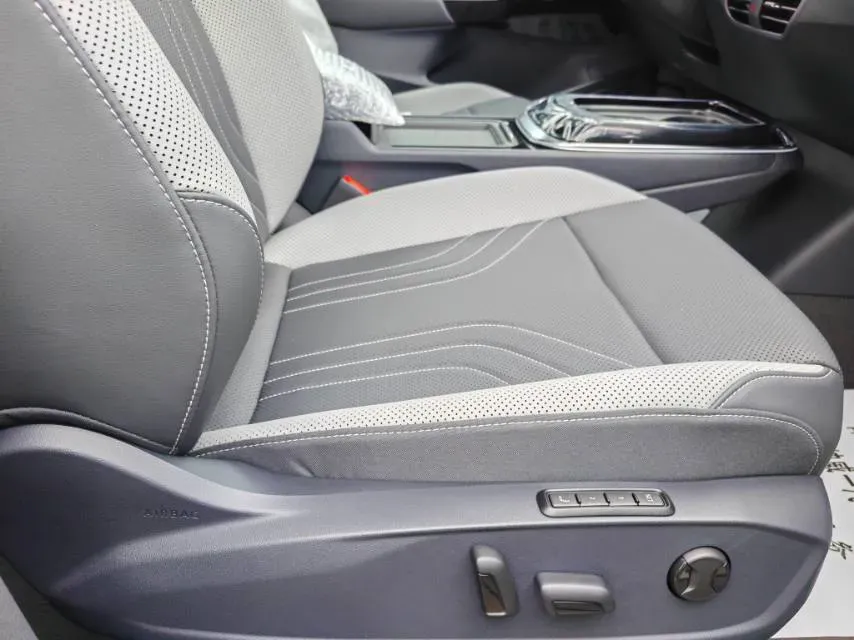 2026 Volkswagen ID.4 Crozz BEV,autocango,china used car exporter,china ev exporter,chinese used car exporter,chinese used ev exporter