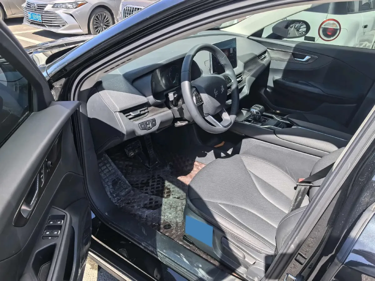 2023 HongQi E-QM5 BEV 54KWH,autocango,china used car exporter,china ev exporter,chinese used car exporter,chinese used ev exporter