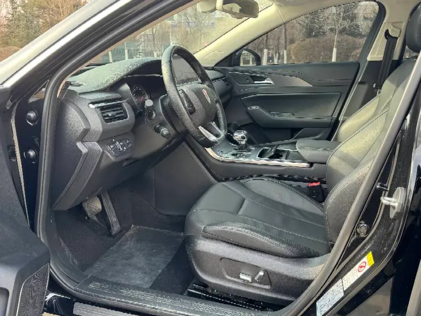 2022 HongQi H5 1.8T 197HP L4 6AT,autocango,china used car exporter,china ev exporter,chinese used car exporter,chinese used ev exporter