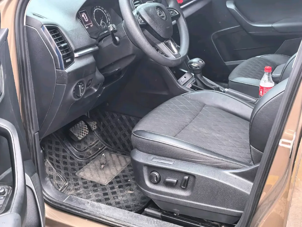 2019 Skoda Karoq 1.4T 150HP L4 7DCT,autocango,china used car exporter,china ev exporter,chinese used car exporter,chinese used ev exporter