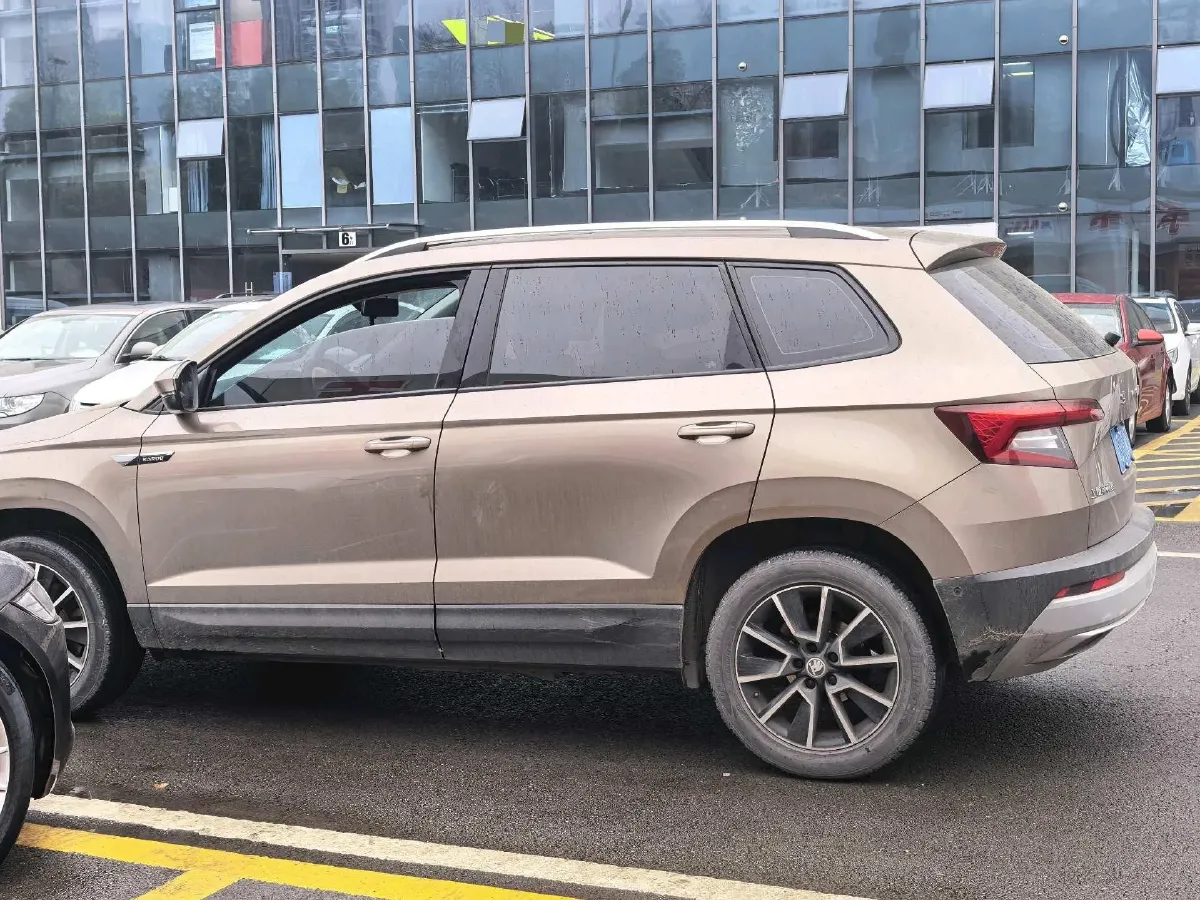 2019 Skoda Karoq 1.4T 150HP L4 7DCT,autocango,china used car exporter,china ev exporter,chinese used car exporter,chinese used ev exporter