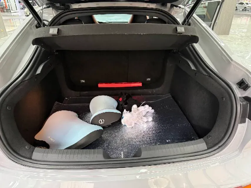 2024 ChangAn UNI-V 1.5T 188HP L4 7DCT,autocango,china used car exporter,china ev exporter,chinese used car exporter,chinese used ev exporter