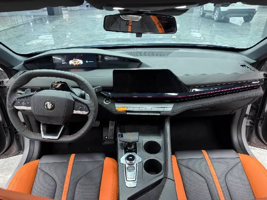 2024 ChangAn UNI-V 1.5T 188HP L4 7DCT,autocango,china used car exporter,china ev exporter,chinese used car exporter,chinese used ev exporter