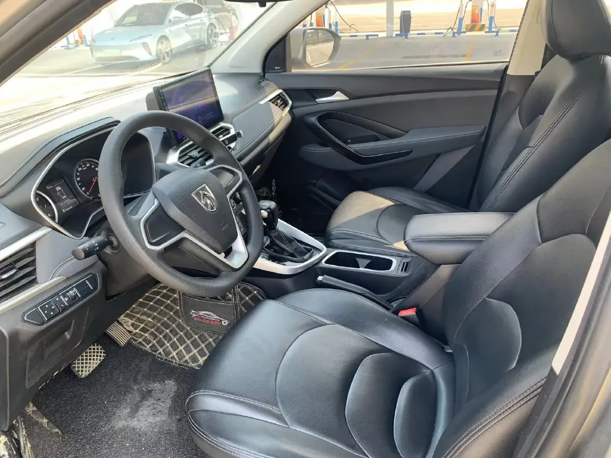 2019 BaoJun 530 1.5T 151HP L4 CVT,autocango,china used car exporter,china ev exporter,chinese used car exporter,chinese used ev exporter