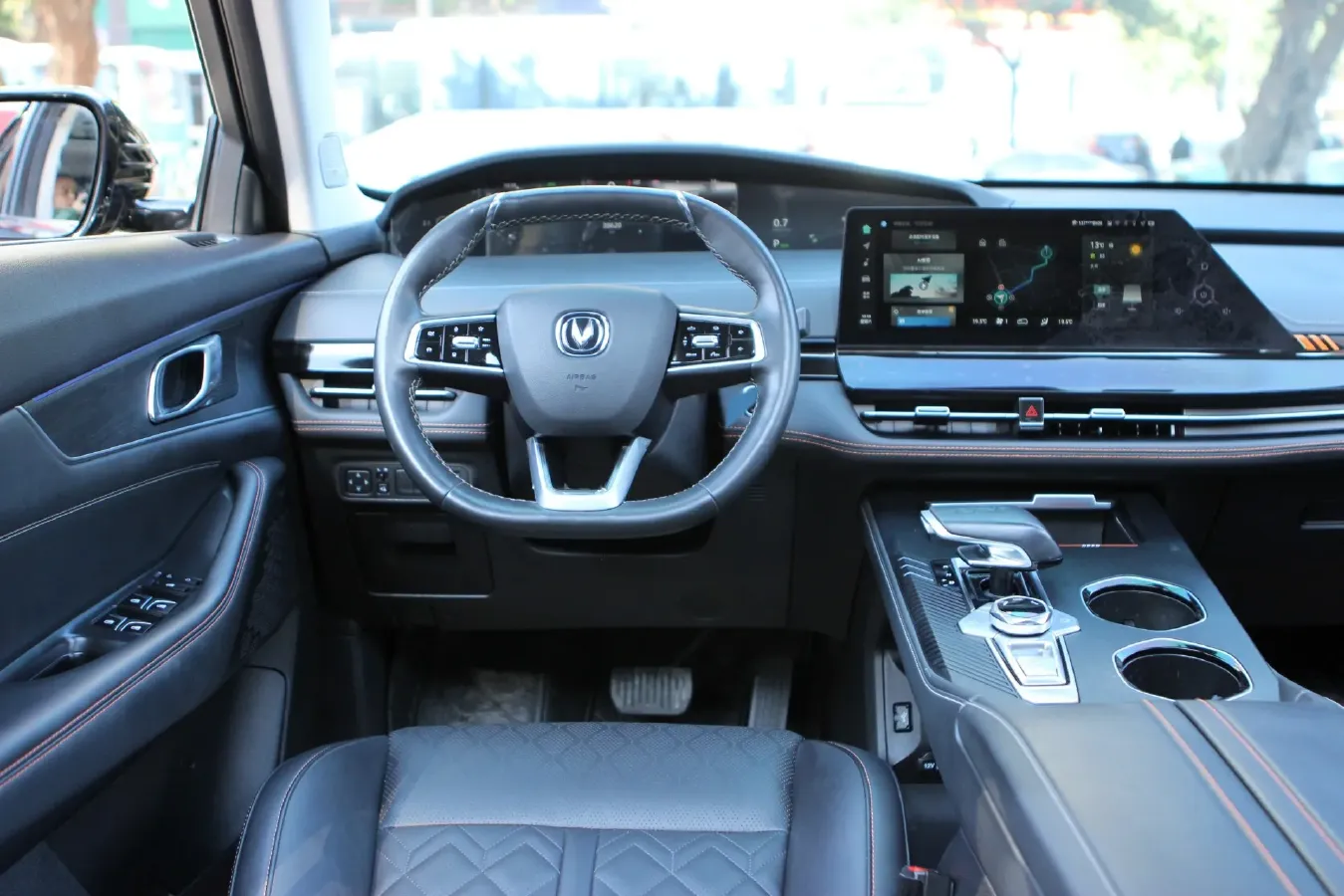 2021 ChangAn UNI-K 2.0T 233HP L4 8AT,autocango,china used car exporter,china ev exporter,chinese used car exporter,chinese used ev exporter