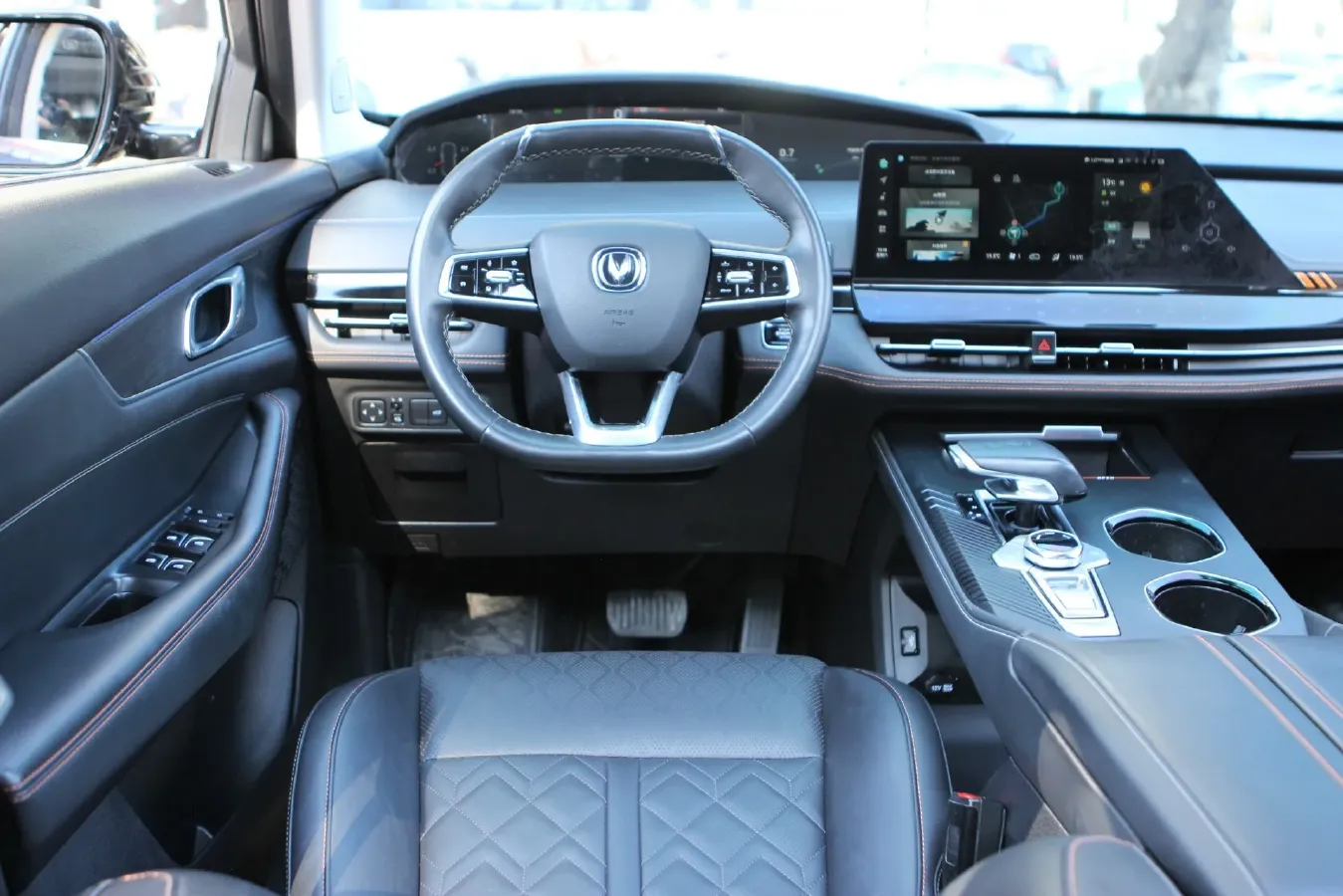 2021 ChangAn UNI-K 2.0T 233HP L4 8AT,autocango,china used car exporter,china ev exporter,chinese used car exporter,chinese used ev exporter