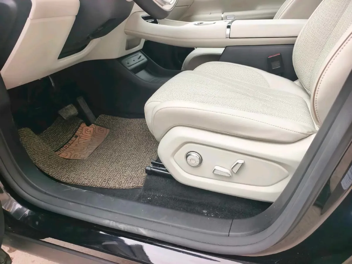 2025 ChangAn QiYuan Q07 1.5L 98HP L4 E-CVT PHEV,autocango,china used car exporter,china ev exporter,chinese used car exporter,chinese used ev exporter