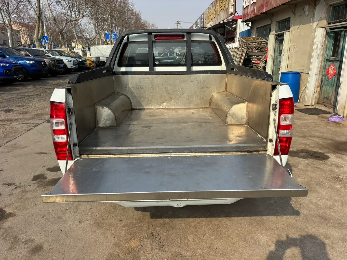 2019 Isuzu RE-MAX Jim 2.5T 129HP L4 6MT,autocango,china used car exporter,china ev exporter,chinese used car exporter,chinese used ev exporter