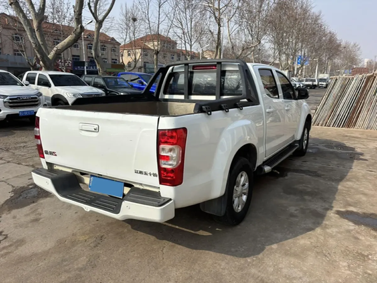 2019 Isuzu RE-MAX Jim 2.5T 129HP L4 6MT,autocango,china used car exporter,china ev exporter,chinese used car exporter,chinese used ev exporter