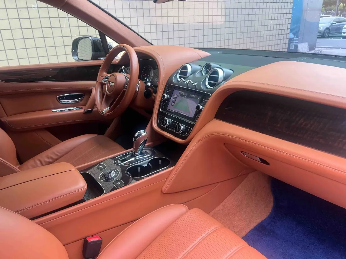 2017 Bentley Bentayga 6.0T 608HP W12 8AT,autocango,china used car exporter,china ev exporter,chinese used car exporter,chinese used ev exporter