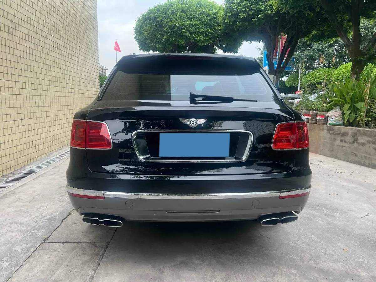 2017 Bentley Bentayga 6.0T 608HP W12 8AT,autocango,china used car exporter,china ev exporter,chinese used car exporter,chinese used ev exporter