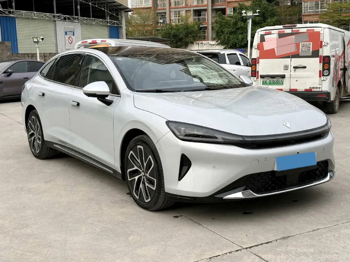 2025 BaoJun XiangJing 1.5T 143HP L4 1DHT PHEV,autocango,china used car exporter,china ev exporter,chinese used car exporter,chinese used ev exporter