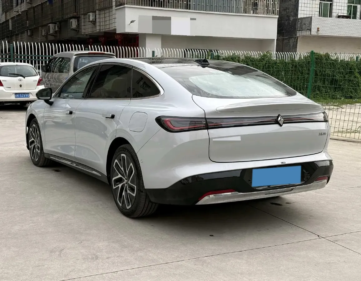 2025 BaoJun XiangJing 1.5T 143HP L4 1DHT PHEV,autocango,china used car exporter,china ev exporter,chinese used car exporter,chinese used ev exporter