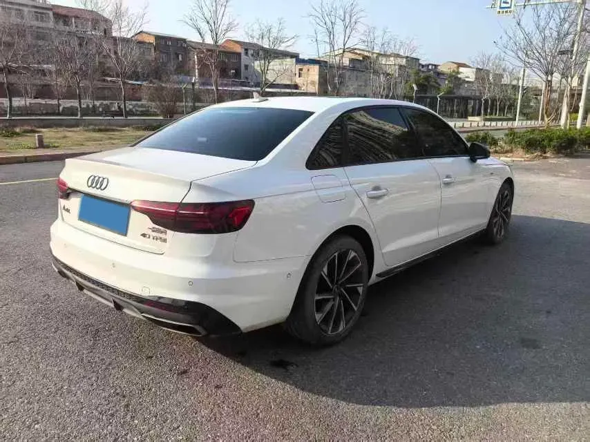 2022 Audi A4L 2.0T 190HP L4 7DCT,autocango,china used car exporter,china ev exporter,chinese used car exporter,chinese used ev exporter