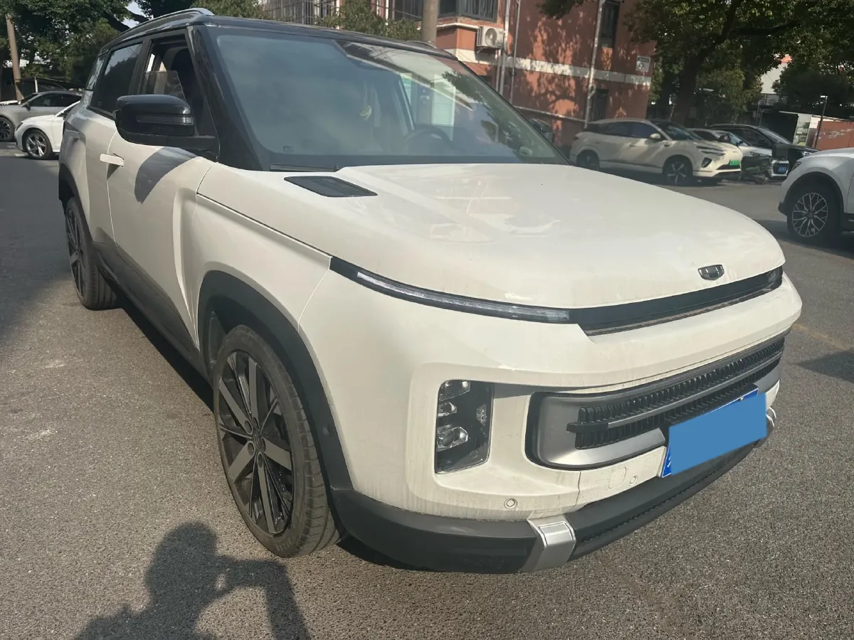 2023 Geely ICON 1.5T 181HP L4 7DCT,autocango,china used car exporter,china ev exporter,chinese used car exporter,chinese used ev exporter