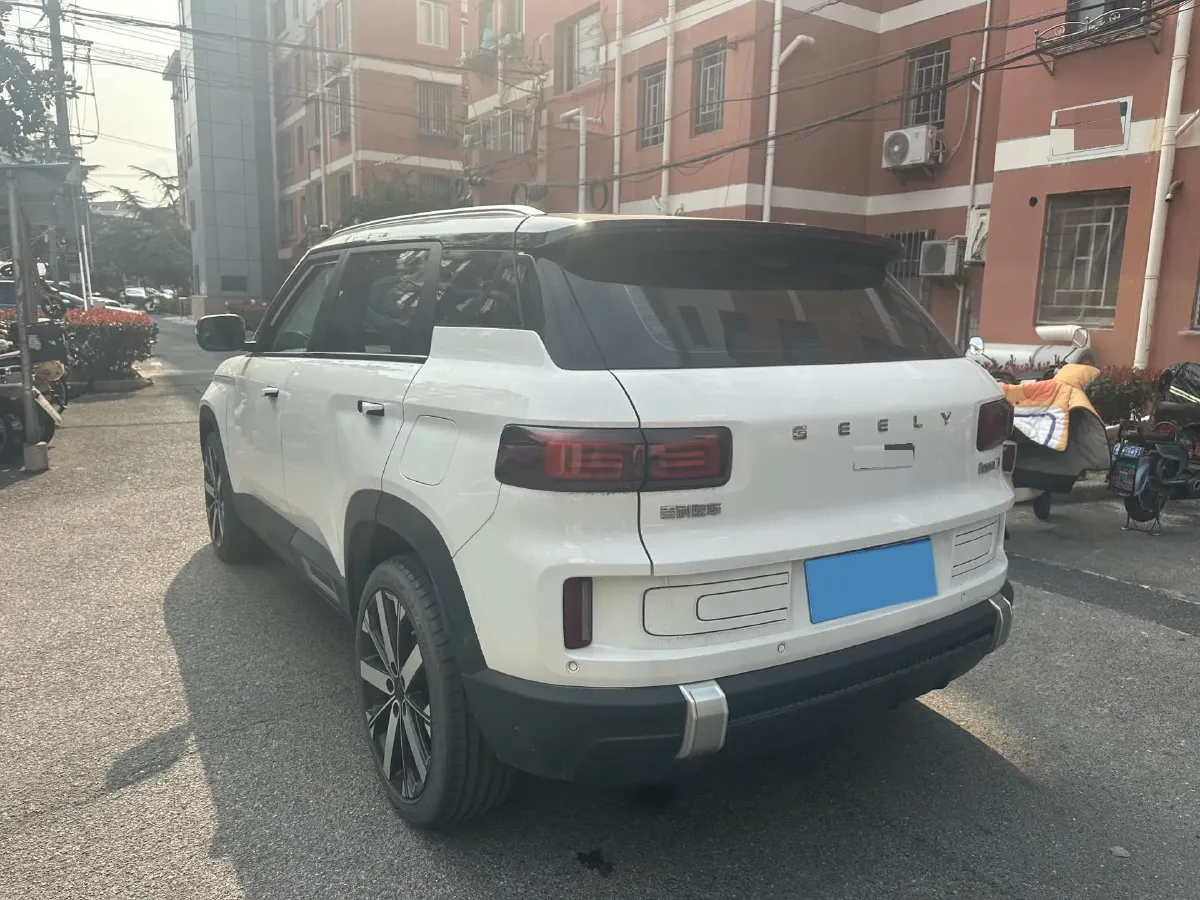 2023 Geely ICON 1.5T 181HP L4 7DCT,autocango,china used car exporter,china ev exporter,chinese used car exporter,chinese used ev exporter