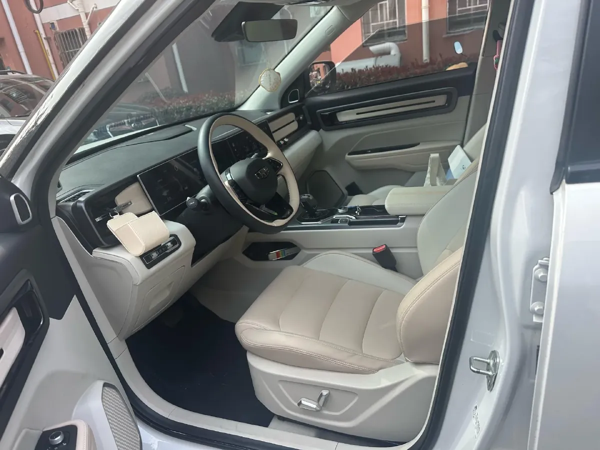 2023 Geely ICON 1.5T 181HP L4 7DCT,autocango,china used car exporter,china ev exporter,chinese used car exporter,chinese used ev exporter