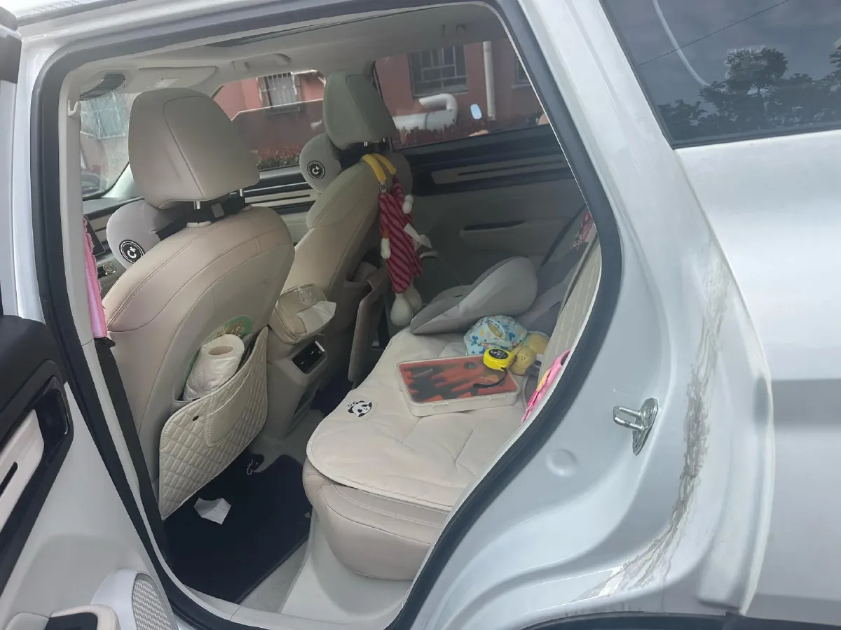 2023 Geely ICON 1.5T 181HP L4 7DCT,autocango,china used car exporter,china ev exporter,chinese used car exporter,chinese used ev exporter