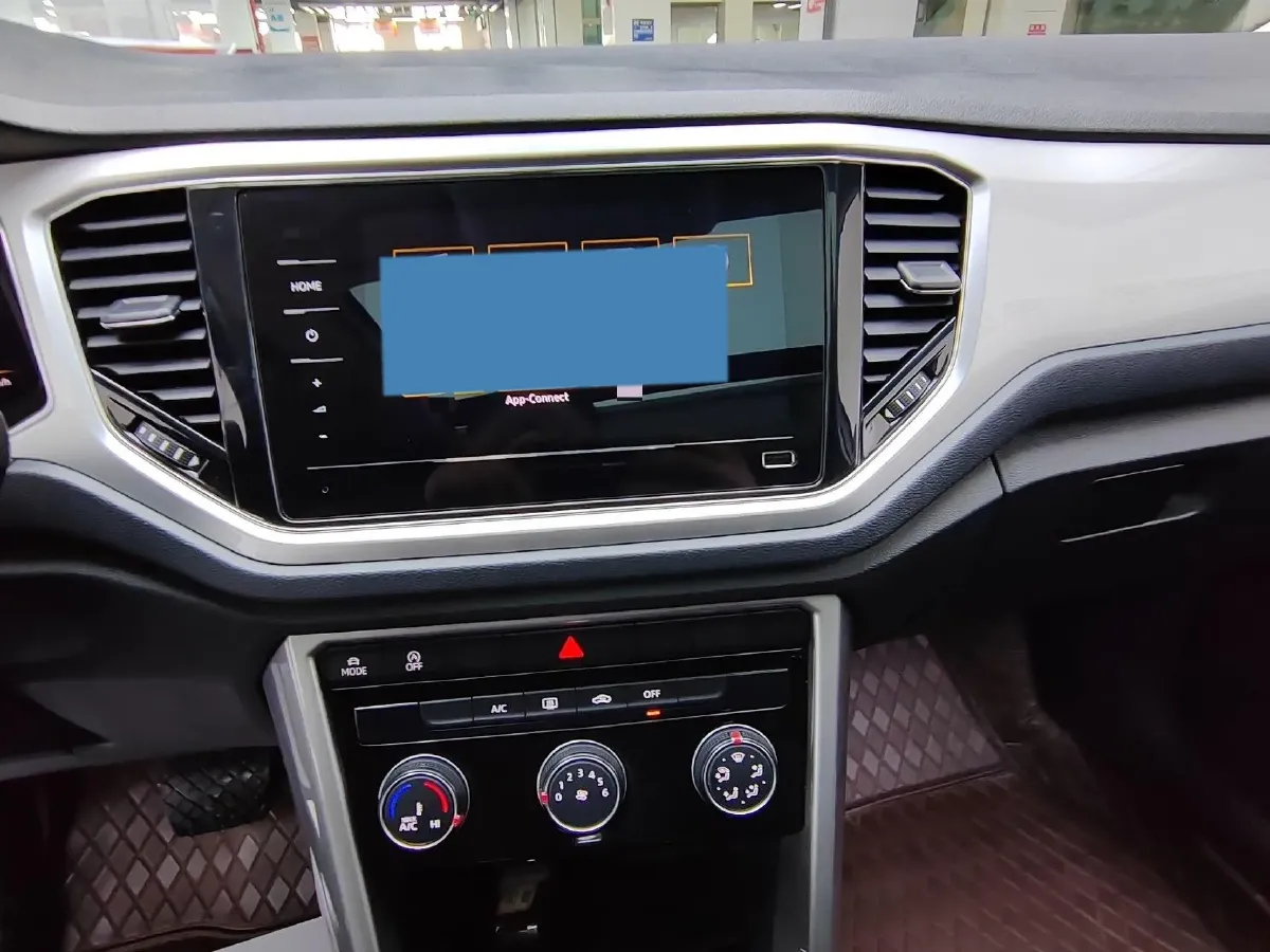 2022 Volkswagen T-Roc 1.4T 150HP L4 7DCT,autocango,china used car exporter,china ev exporter,chinese used car exporter,chinese used ev exporter