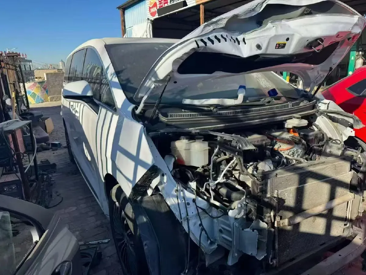 2022 Mercedes-Benz GLC Class 2.0T 197HP L4 9AT,autocango,china used car exporter,china ev exporter,chinese used car exporter,chinese used ev exporter