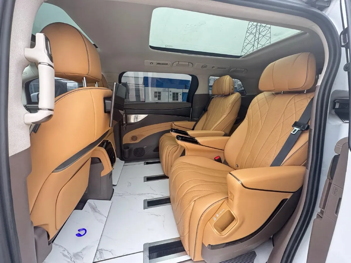 2022 Mercedes-Benz GLC Class 2.0T 197HP L4 9AT,autocango,china used car exporter,china ev exporter,chinese used car exporter,chinese used ev exporter