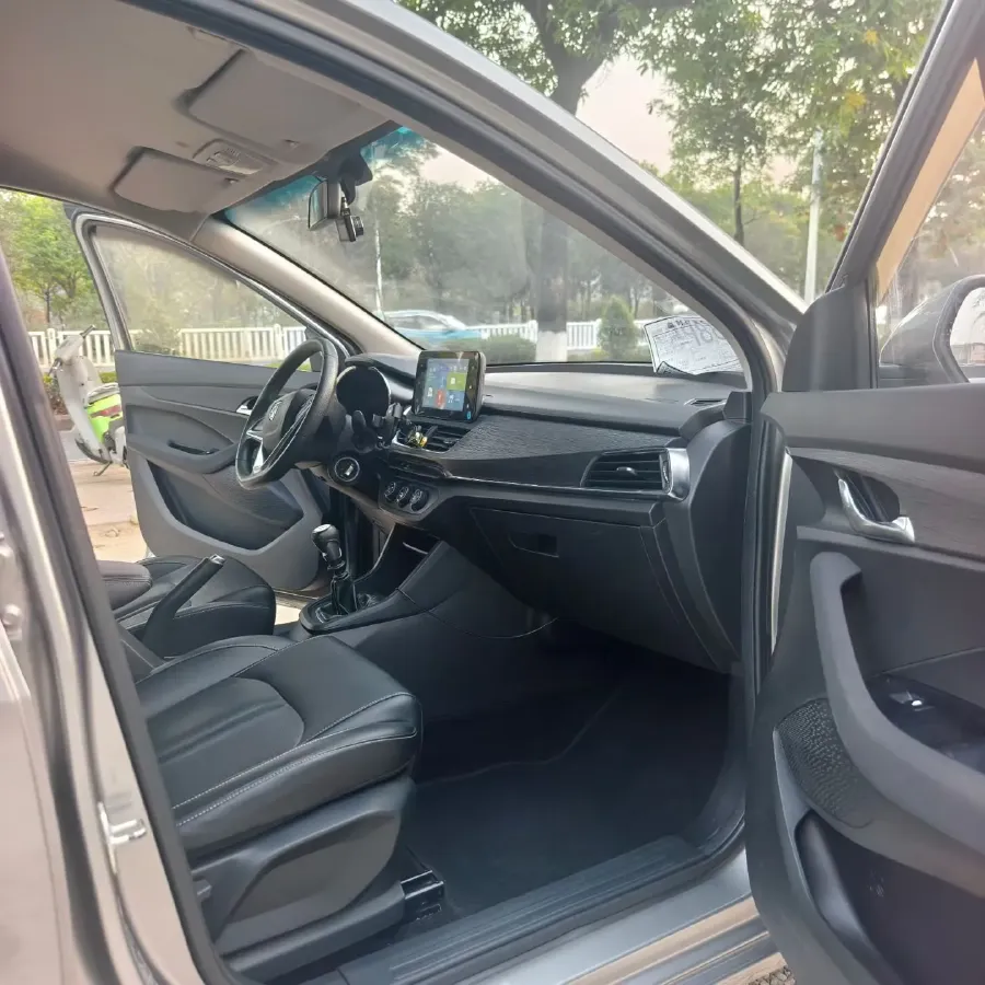 2018 BaoJun 360 1.5L 112HP L4 6MT,autocango,china used car exporter,china ev exporter,chinese used car exporter,chinese used ev exporter