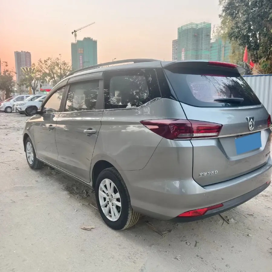 2018 BaoJun 360 1.5L 112HP L4 6MT,autocango,china used car exporter,china ev exporter,chinese used car exporter,chinese used ev exporter