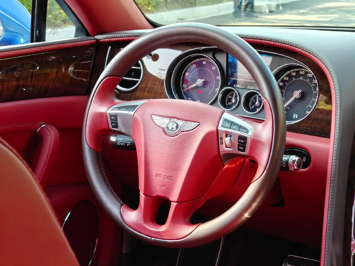 2017 Bentley Flying Spur 4.0T 528HP V8 8AT,autocango,china used car exporter,china ev exporter,chinese used car exporter,chinese used ev exporter