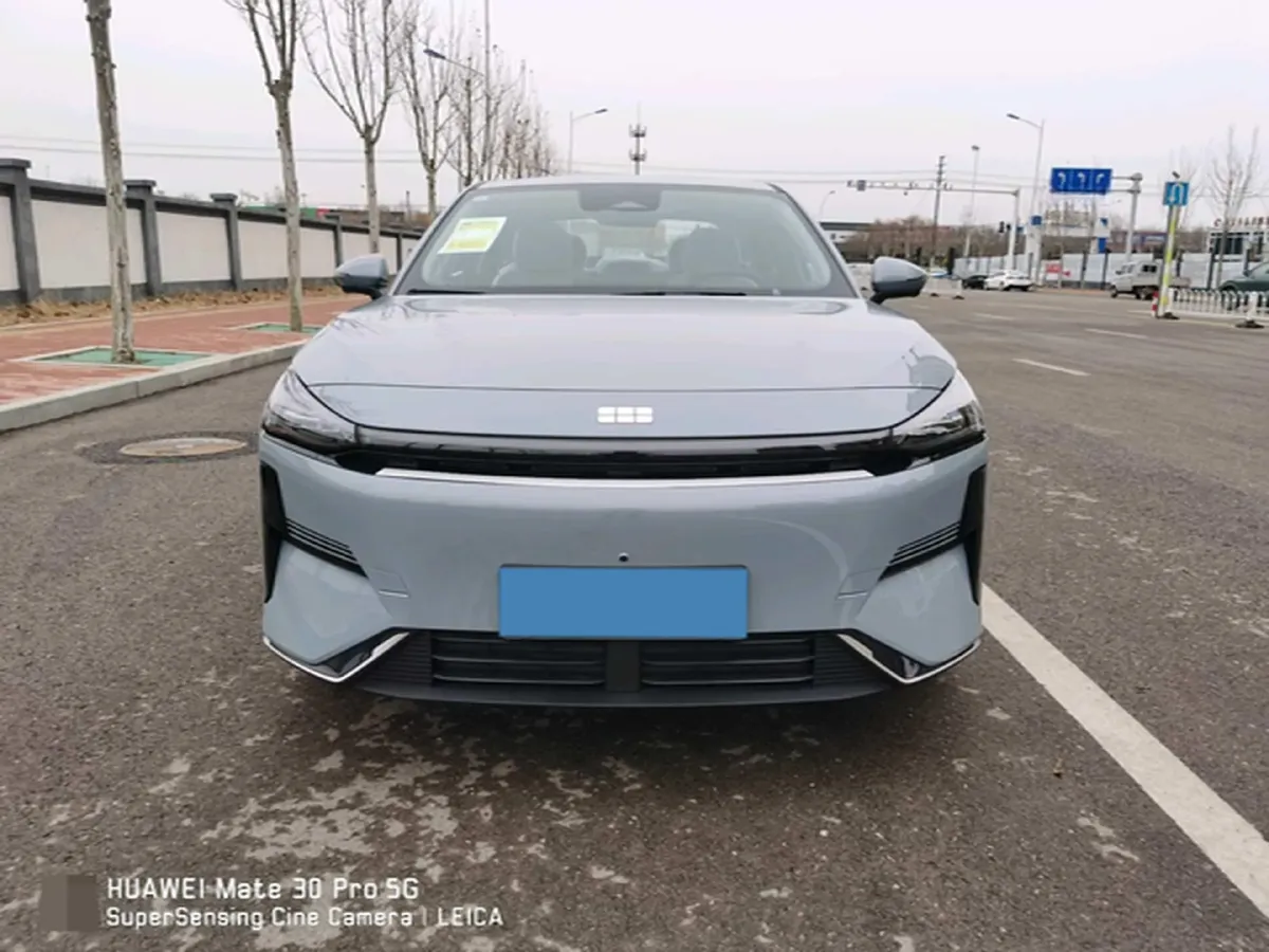 2025 Geely Galaxy L6 1.5L 112HP L4 1DHT PHEV 19.09KWH,autocango,china used car exporter,china ev exporter,chinese used car exporter,chinese used ev exporter
