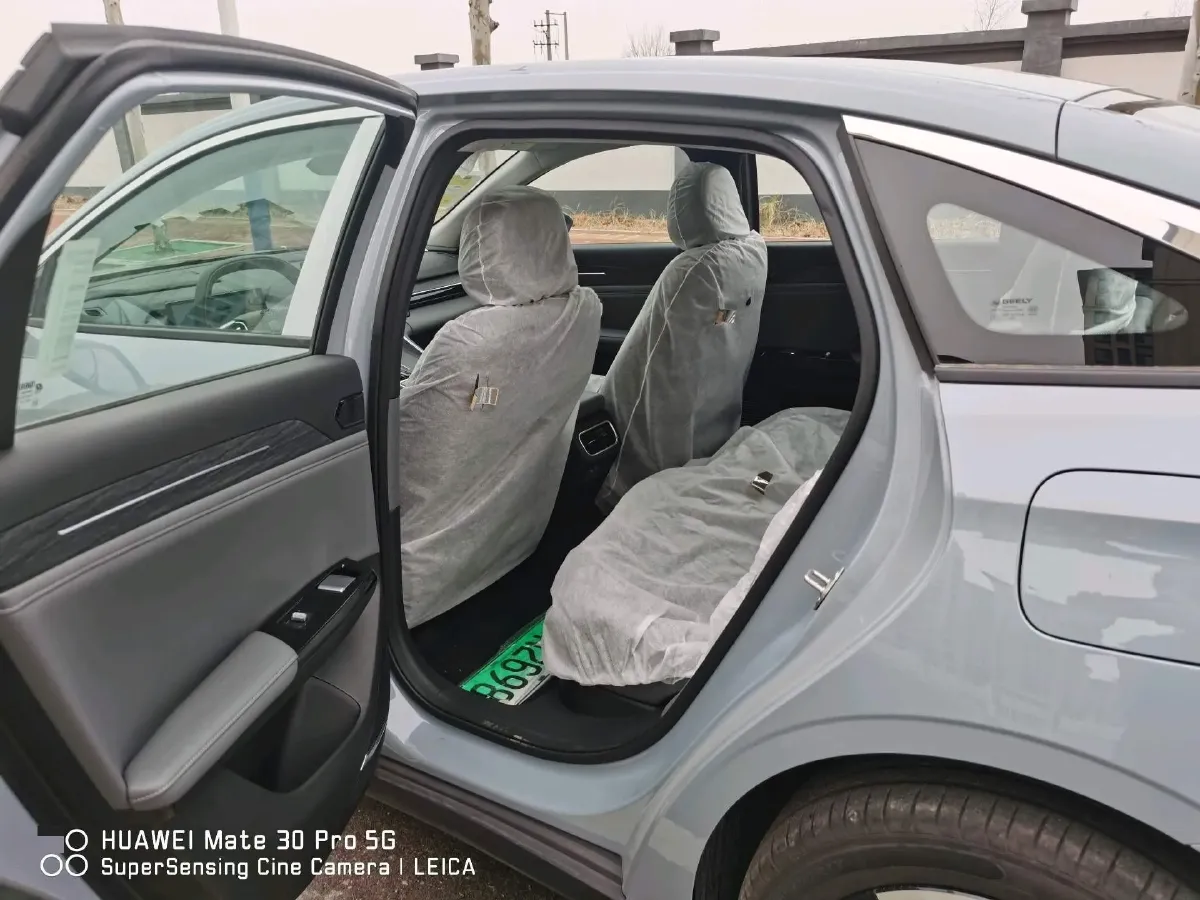 2025 Geely Galaxy L6 1.5L 112HP L4 1DHT PHEV 19.09KWH,autocango,china used car exporter,china ev exporter,chinese used car exporter,chinese used ev exporter