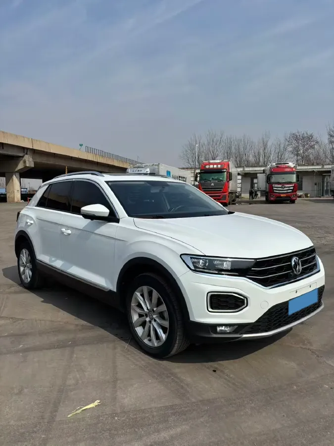 2019 Volkswagen T-Roc 1.4T 131HP L4 7DCT,autocango,china used car exporter,china ev exporter,chinese used car exporter,chinese used ev exporter