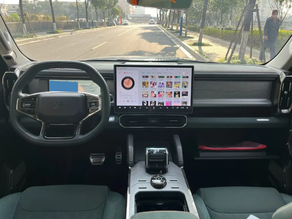 2023 Jetour Traveller 2.0T 254HP L4 7DCT,autocango,china used car exporter,china ev exporter,chinese used car exporter,chinese used ev exporter