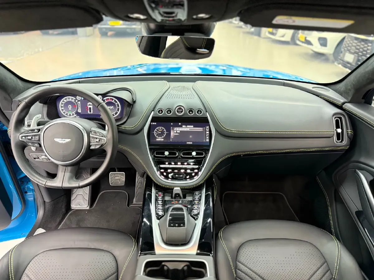 2022 Aston Martin DBX 3.0T 435HP L6 9AT,autocango,china used car exporter,china ev exporter,chinese used car exporter,chinese used ev exporter