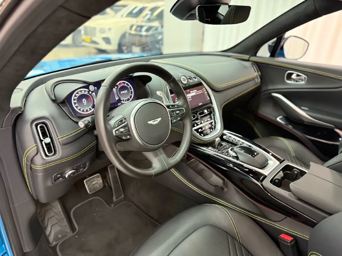2022 Aston Martin DBX 3.0T 435HP L6 9AT,autocango,china used car exporter,china ev exporter,chinese used car exporter,chinese used ev exporter