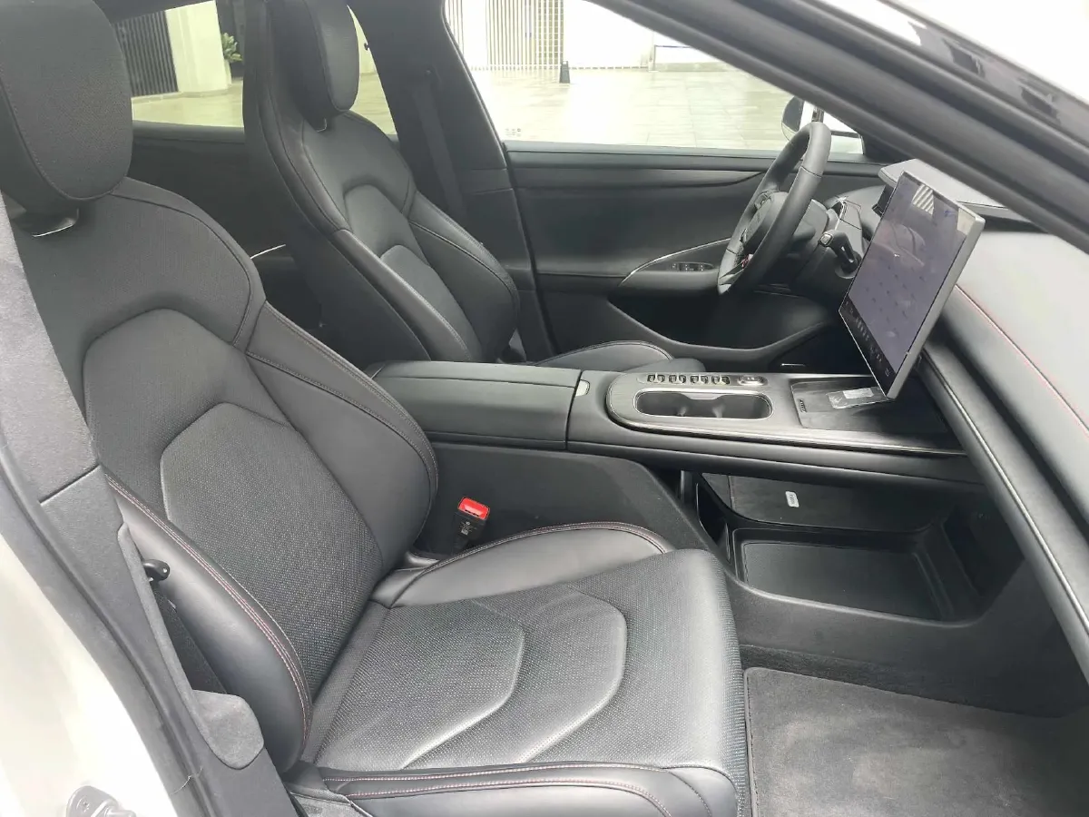 2024 MI SU7 BEV 101KWH,autocango,china used car exporter,china ev exporter,chinese used car exporter,chinese used ev exporter