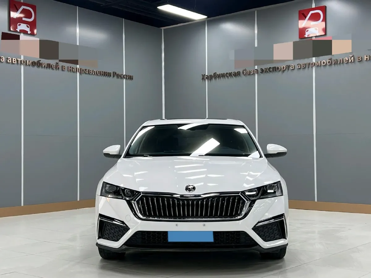 2021 Skoda Octavia 1.4T 150HP L4 7DCT,autocango,china used car exporter,china ev exporter,chinese used car exporter,chinese used ev exporter