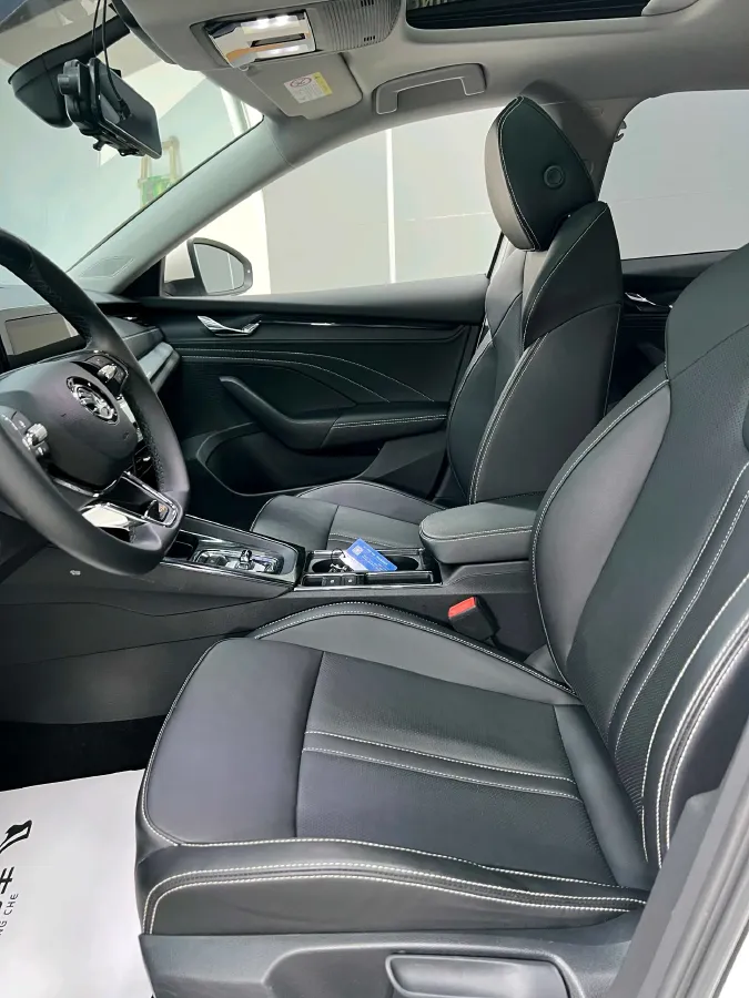 2021 Skoda Octavia 1.4T 150HP L4 7DCT,autocango,china used car exporter,china ev exporter,chinese used car exporter,chinese used ev exporter