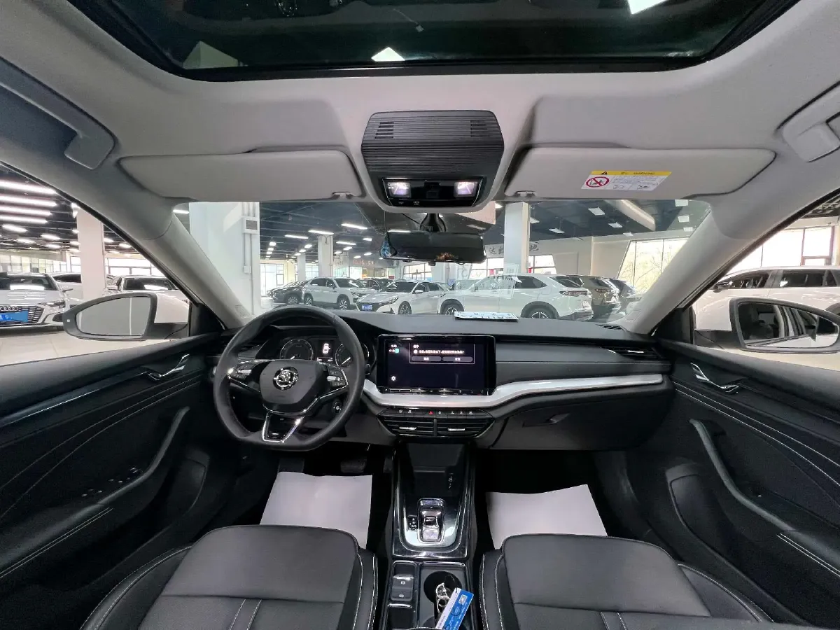 2021 Skoda Octavia 1.4T 150HP L4 7DCT,autocango,china used car exporter,china ev exporter,chinese used car exporter,chinese used ev exporter