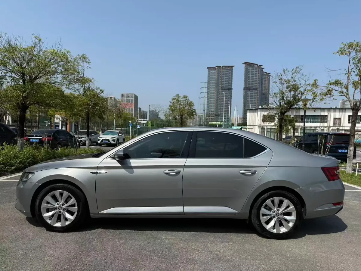 2018 Nissan Terra 2.5L 184HP L4 7AT,autocango,china used car exporter,china ev exporter,chinese used car exporter,chinese used ev exporter